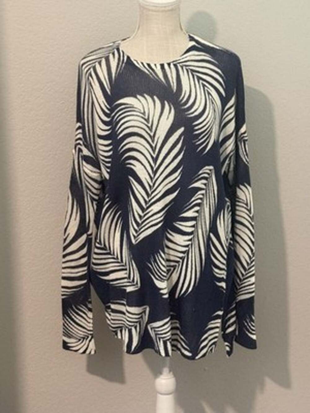 SHOW ME YOUR MUMU Bonfire Sweater Boca Palm Navy Blue White Oversized Tunic - S